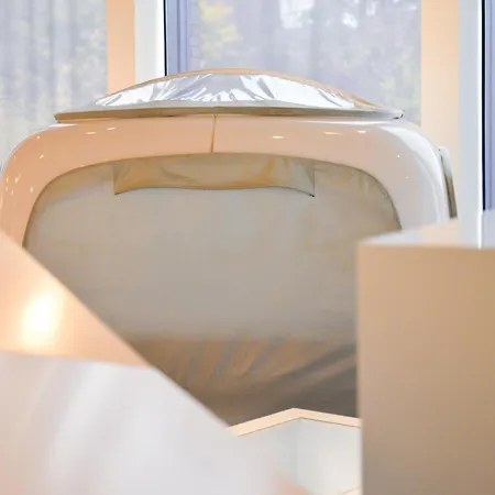 Luxury tent One Night In A Museum - Luna Sleep Cube Luneburg