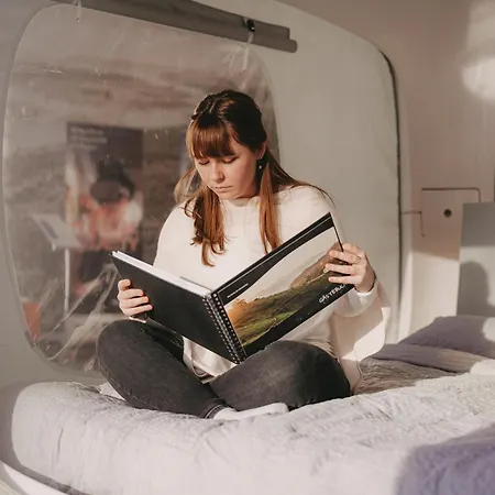 One Night In A Museum - Luna Sleep Cube Luxury tent Luneburg